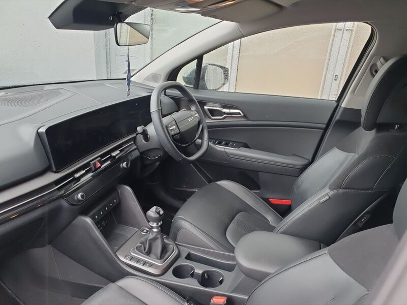 More views of Kia Sportage