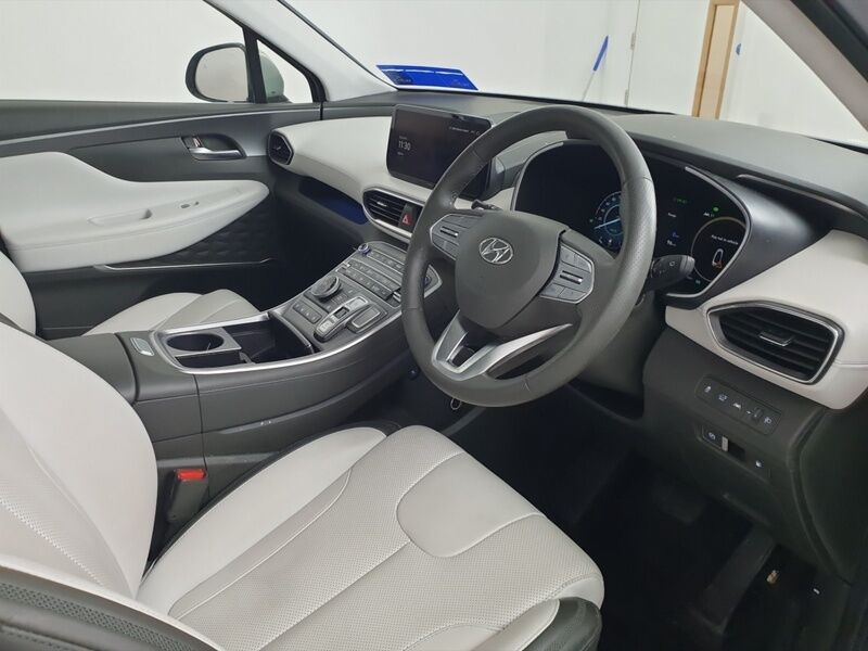 More views of Hyundai Santa Fe