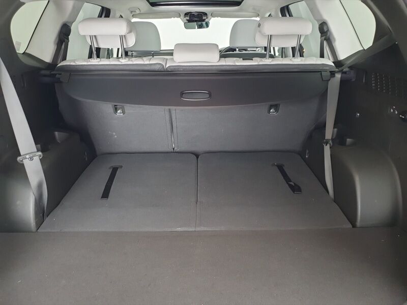 More views of Hyundai Santa Fe