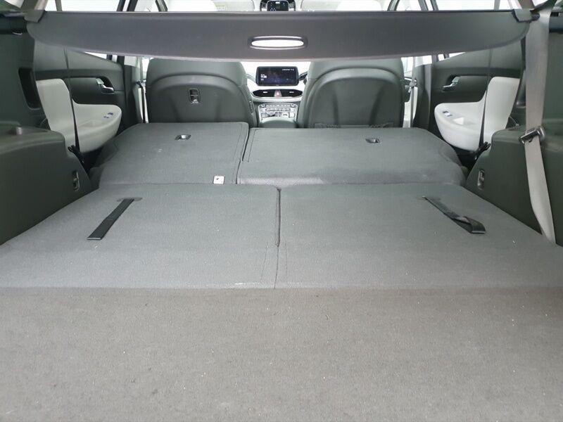 More views of Hyundai Santa Fe