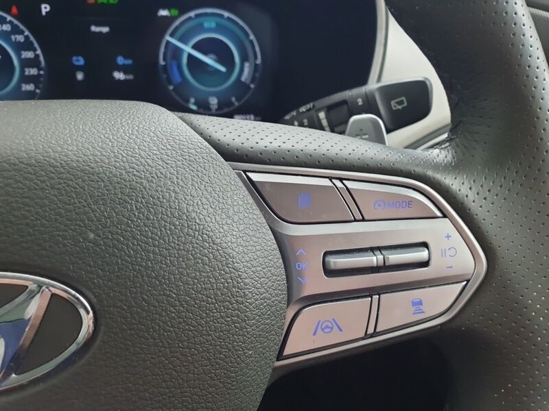 More views of Hyundai Santa Fe