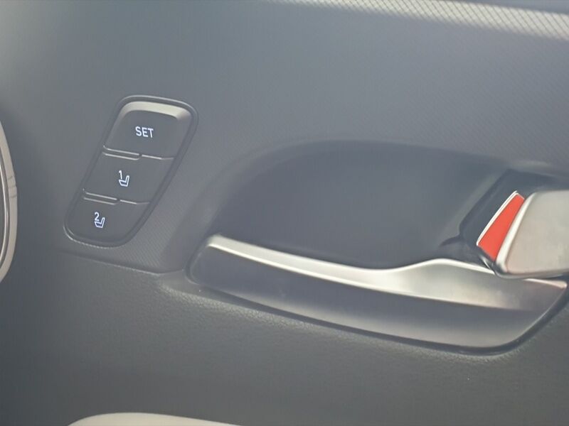 More views of Hyundai Santa Fe