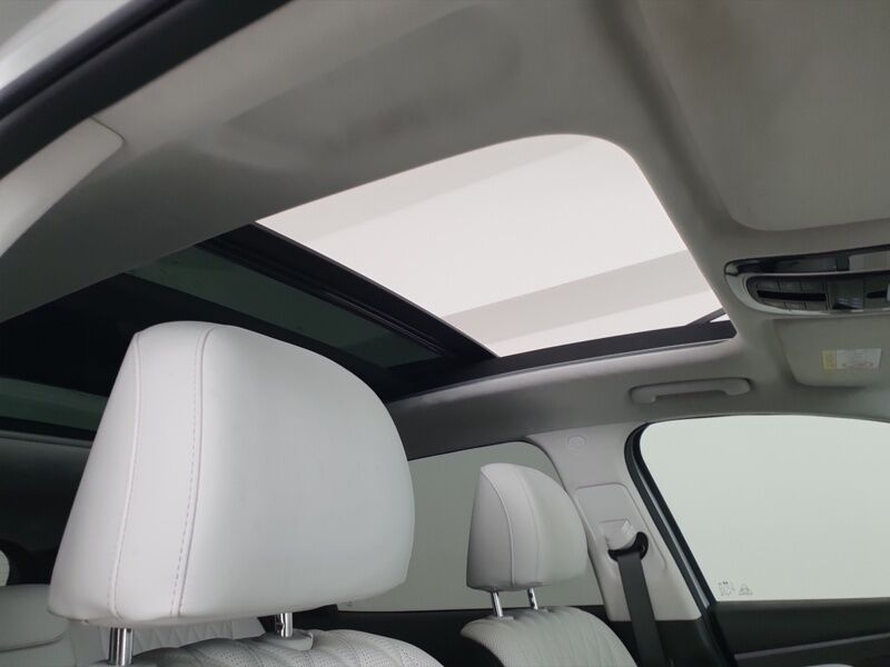 More views of Hyundai Santa Fe