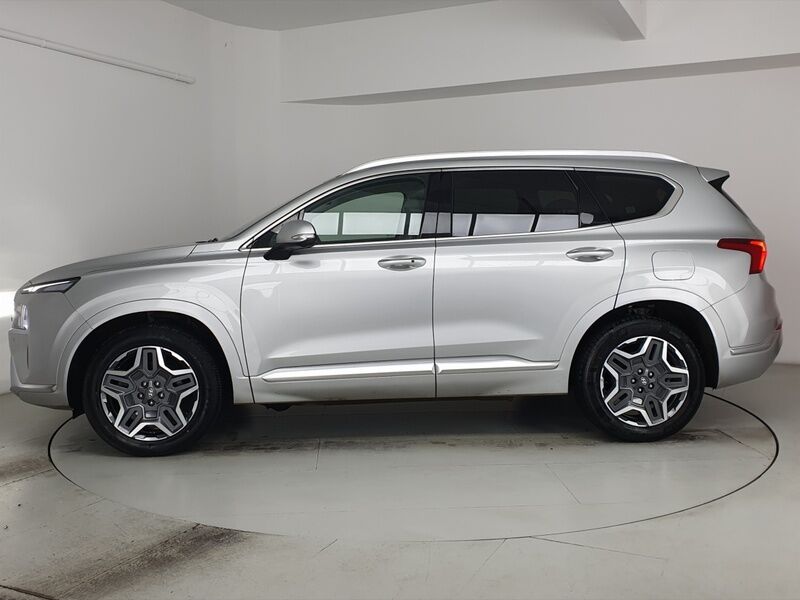 More views of Hyundai Santa Fe