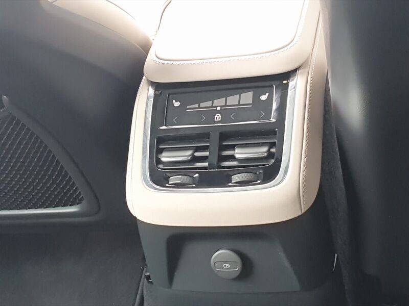 More views of Volvo XC90