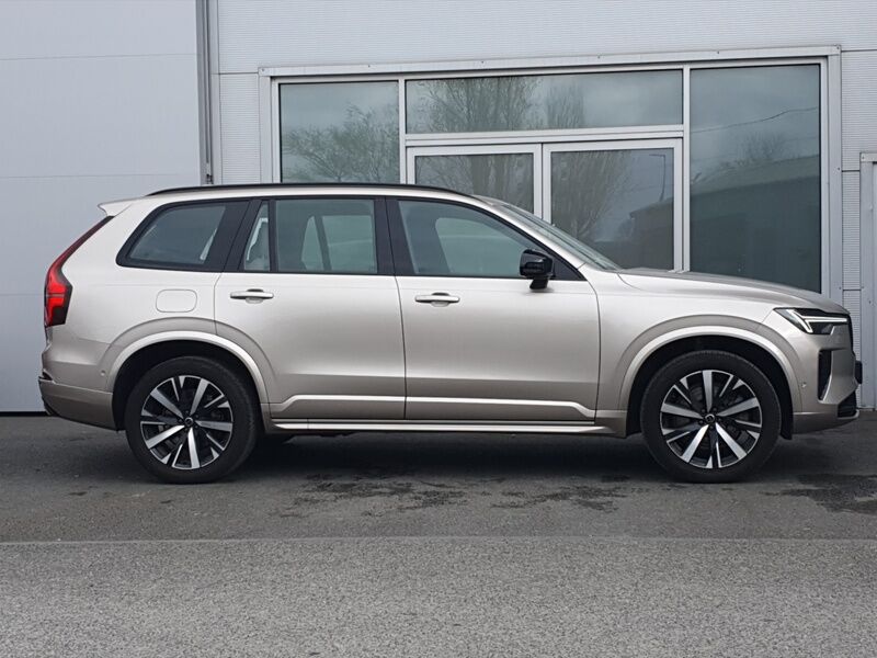 More views of Volvo XC90