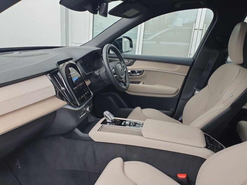 More views of Volvo XC90