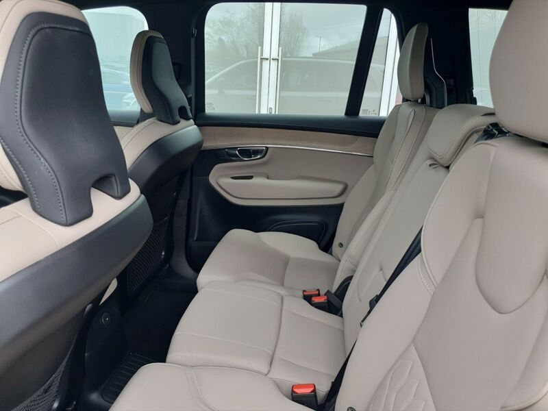 More views of Volvo XC90