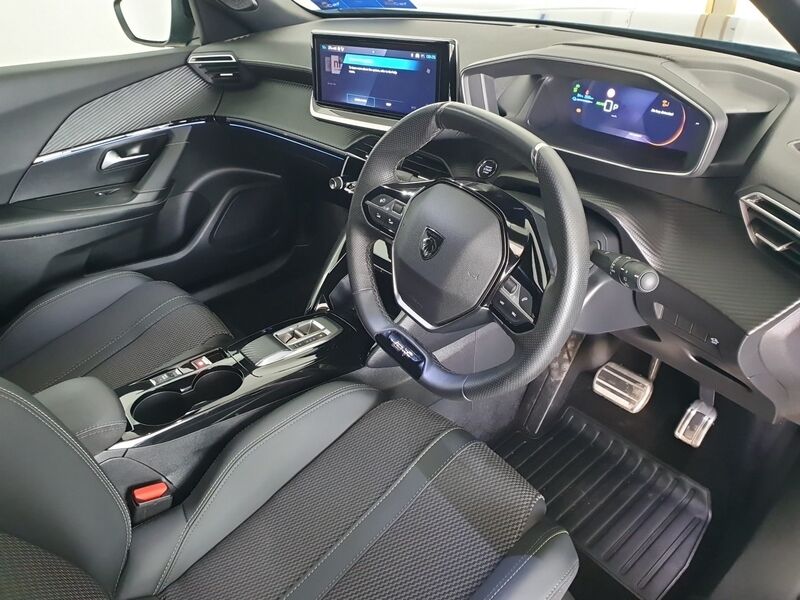 More views of Peugeot 2008