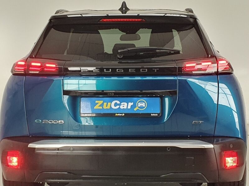 More views of Peugeot 2008