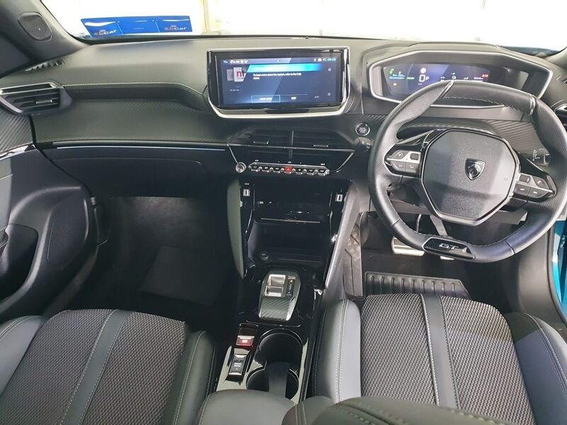 More views of Peugeot 2008