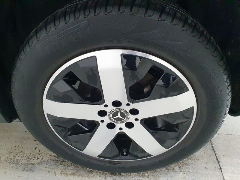 More views of Mercedes-Benz GLB