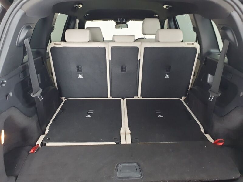 More views of Mercedes-Benz GLB