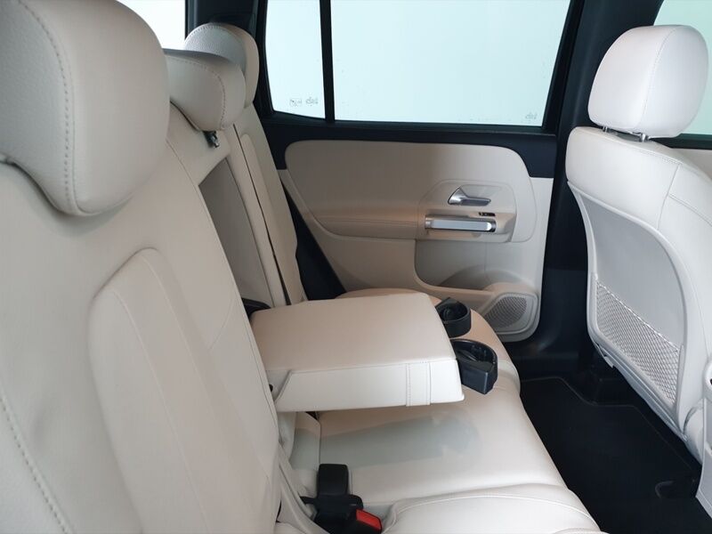 More views of Mercedes-Benz GLB