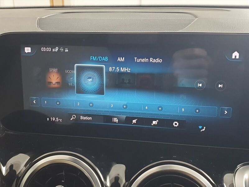 More views of Mercedes-Benz GLB