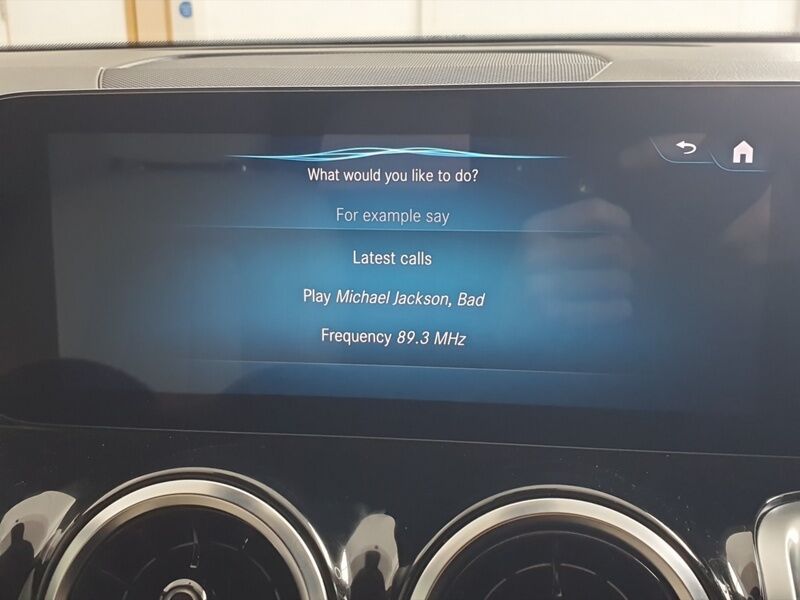 More views of Mercedes-Benz GLB