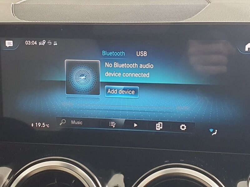 More views of Mercedes-Benz GLB