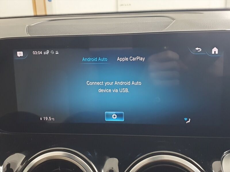 More views of Mercedes-Benz GLB