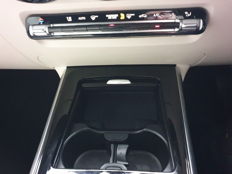 More views of Mercedes-Benz GLB