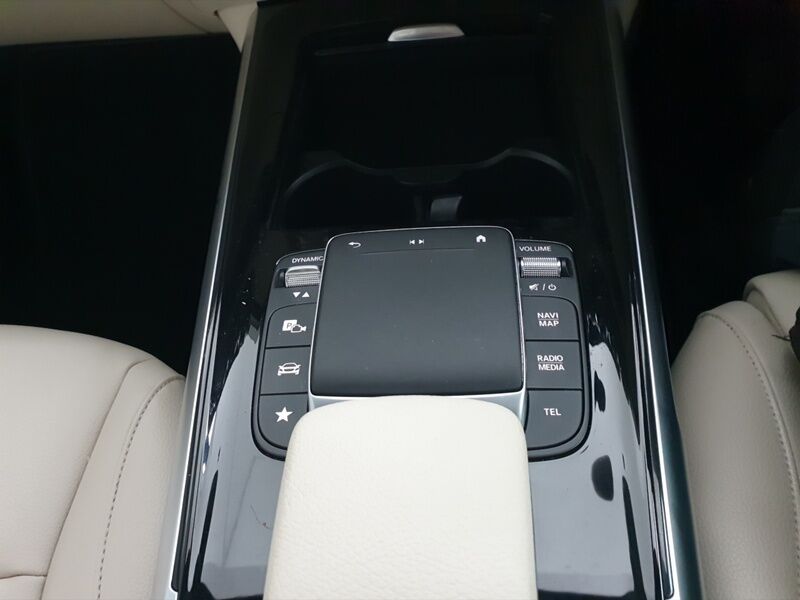 More views of Mercedes-Benz GLB