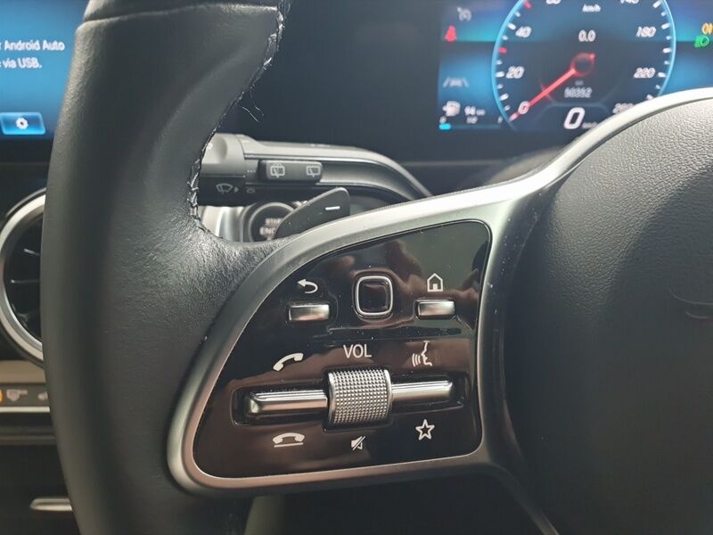 More views of Mercedes-Benz GLB