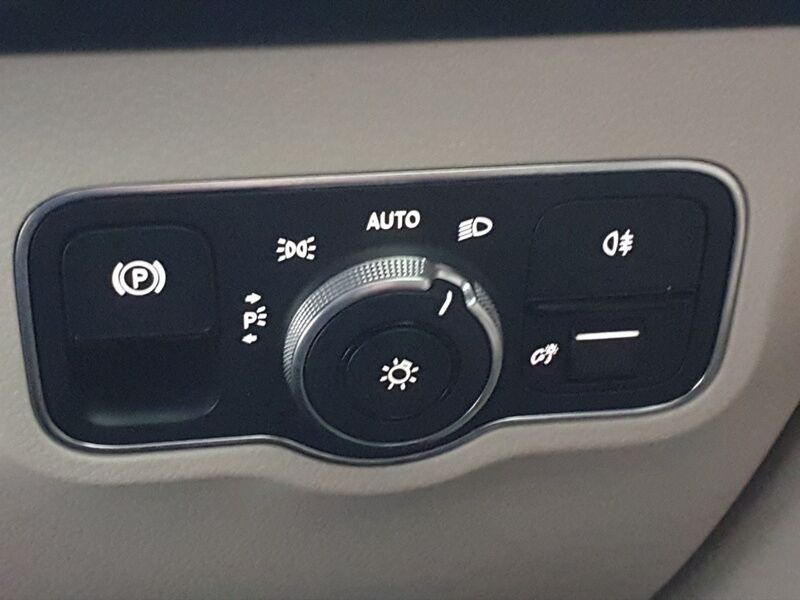 More views of Mercedes-Benz GLB