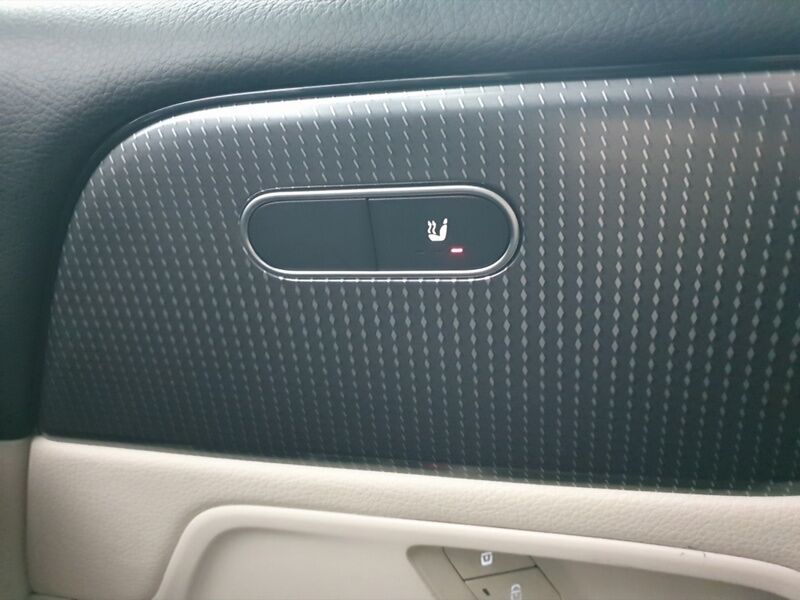 More views of Mercedes-Benz GLB