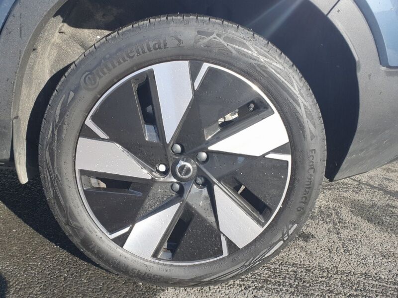 More views of Volvo EX40