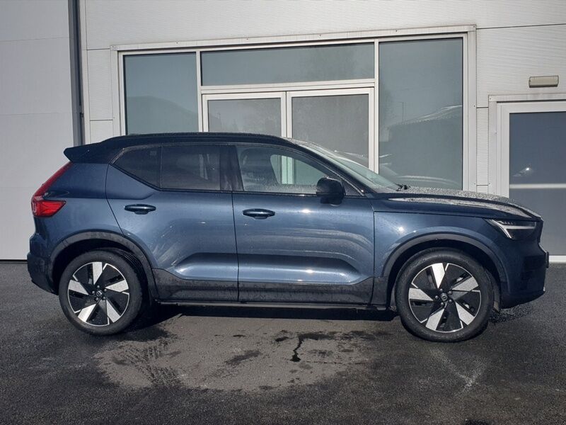 More views of Volvo EX40