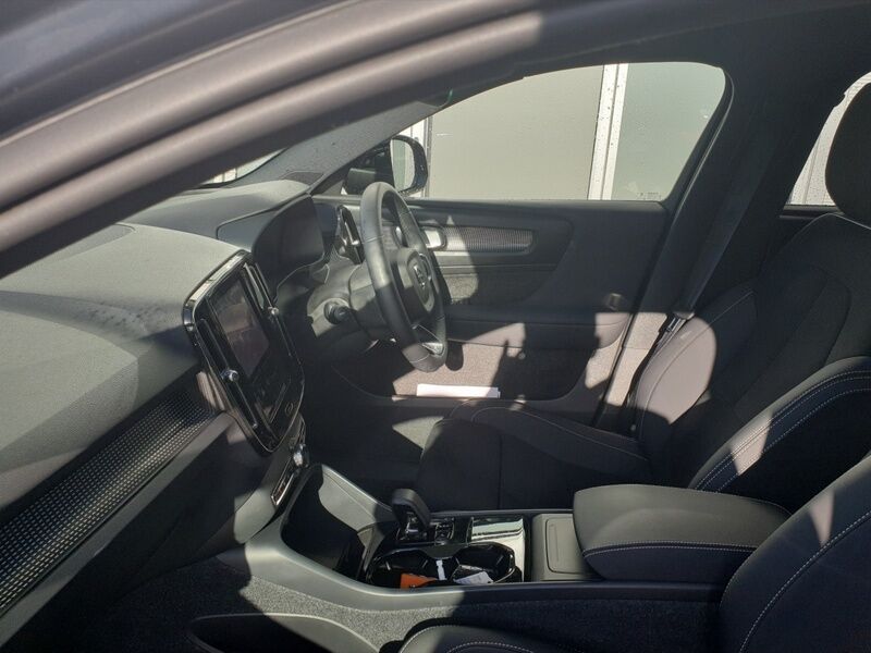 More views of Volvo EX40