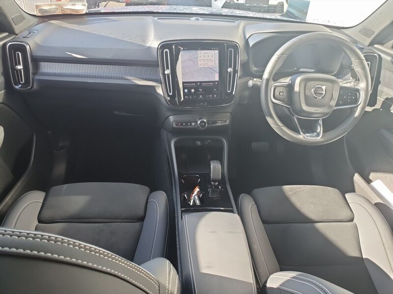 More views of Volvo EX40