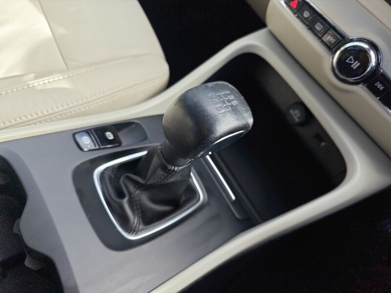 More views of Volvo XC40