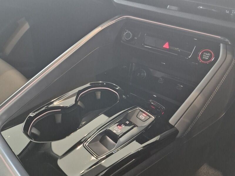 More views of Audi Q5