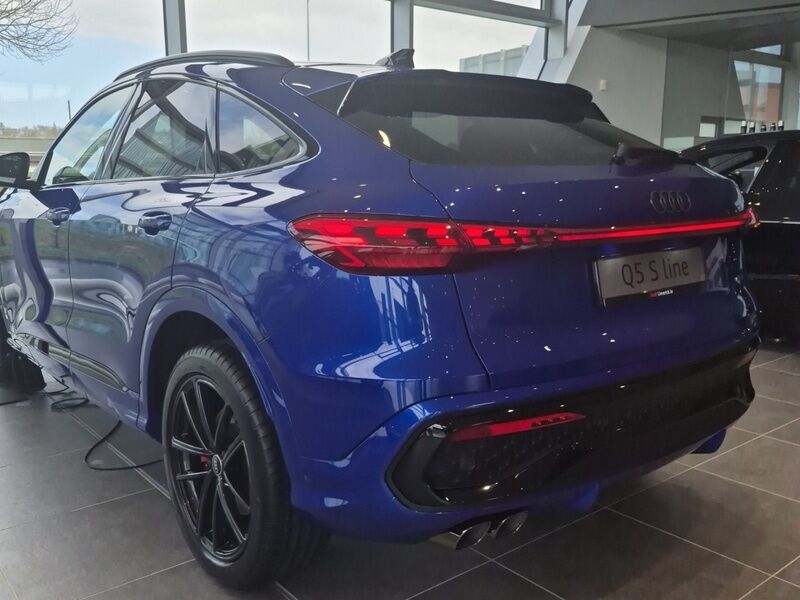 More views of Audi Q5