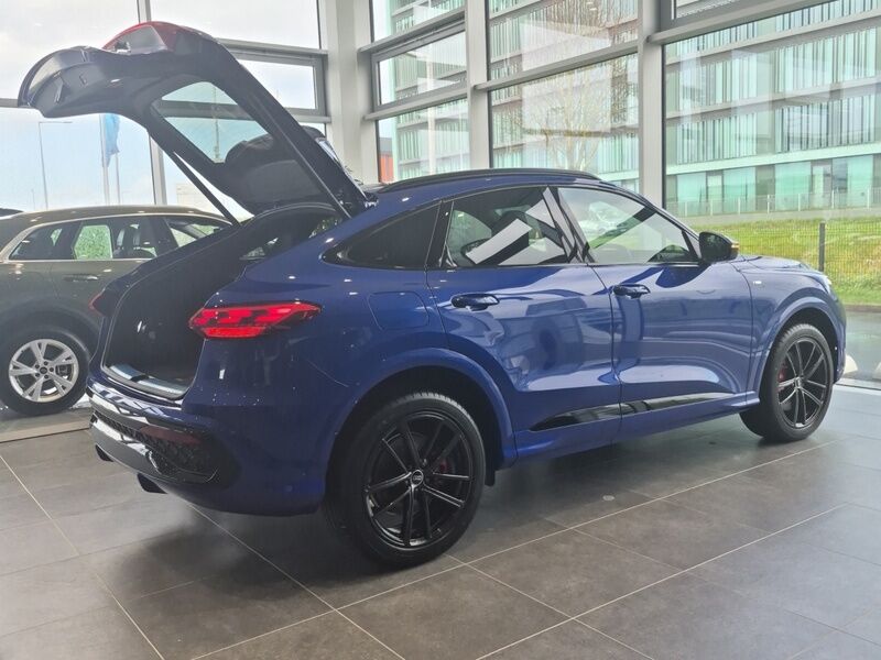 More views of Audi Q5