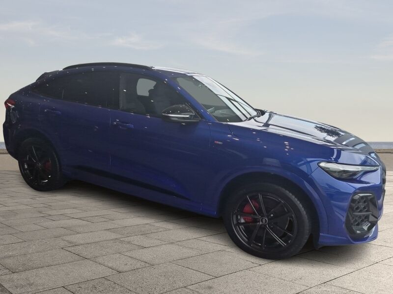 More views of Audi Q5