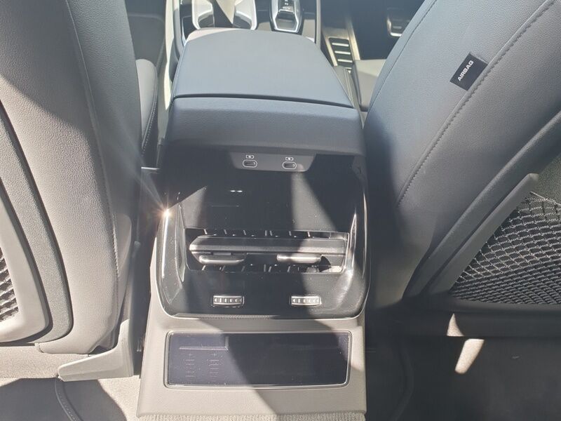 More views of Audi A6