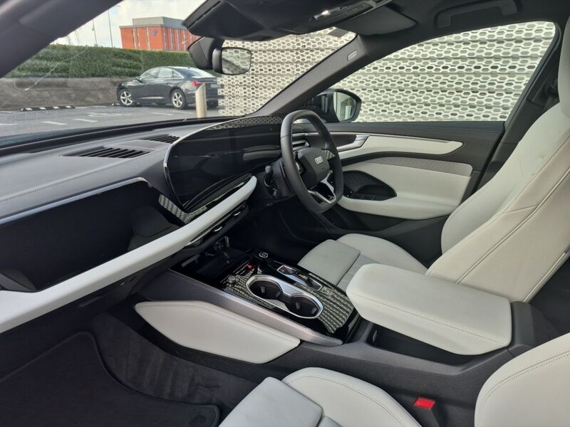 More views of Audi A6