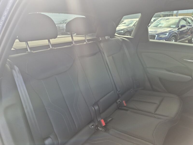 More views of Audi Q3