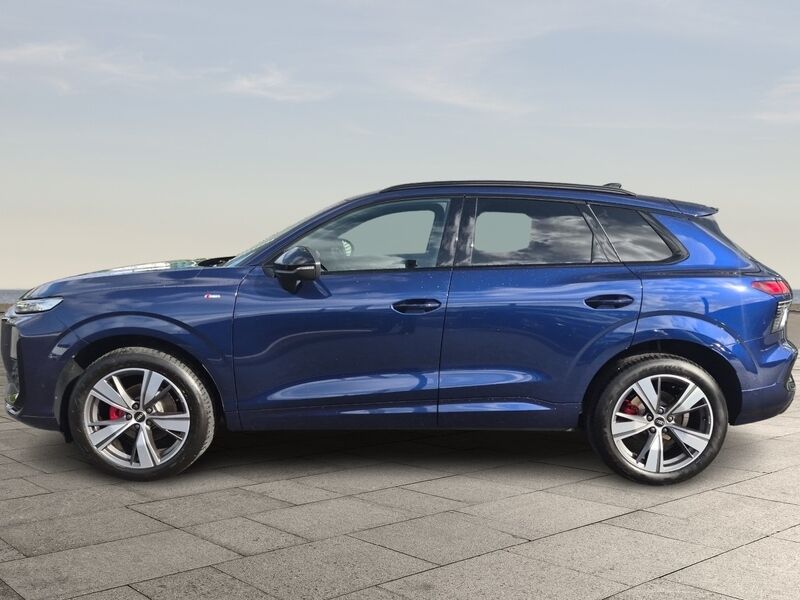 More views of Audi Q3