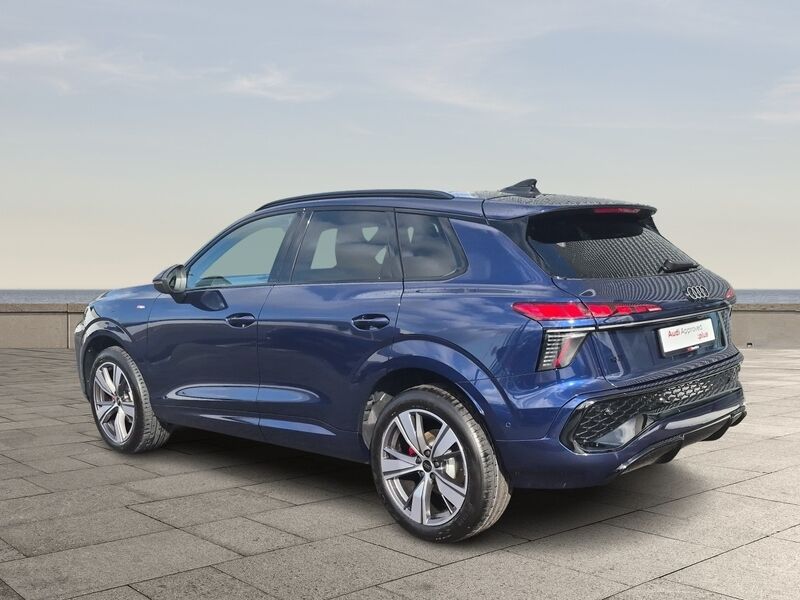 More views of Audi Q3