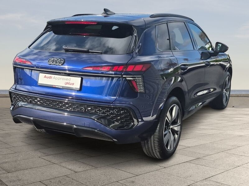More views of Audi Q3