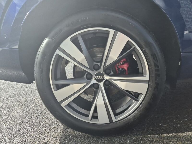 More views of Audi Q3