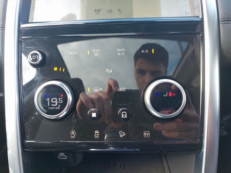 More views of Land Rover Discovery Sport