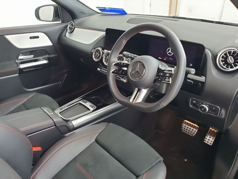 More views of Mercedes-Benz GLA