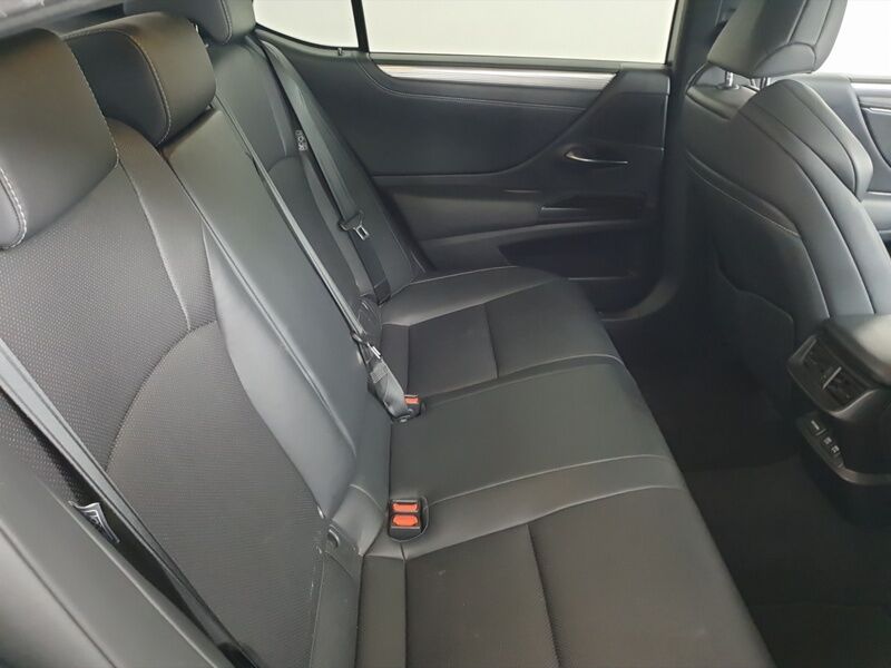 More views of Lexus ES