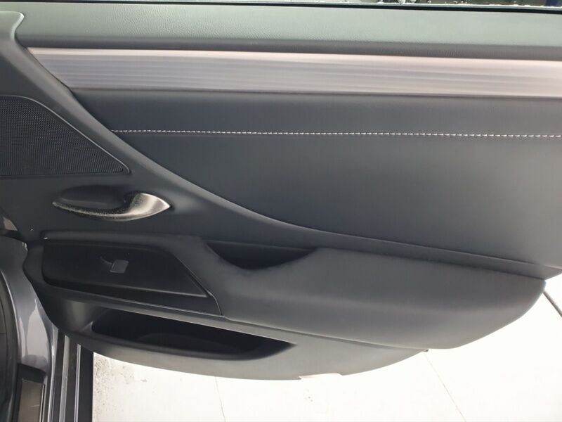 More views of Lexus ES