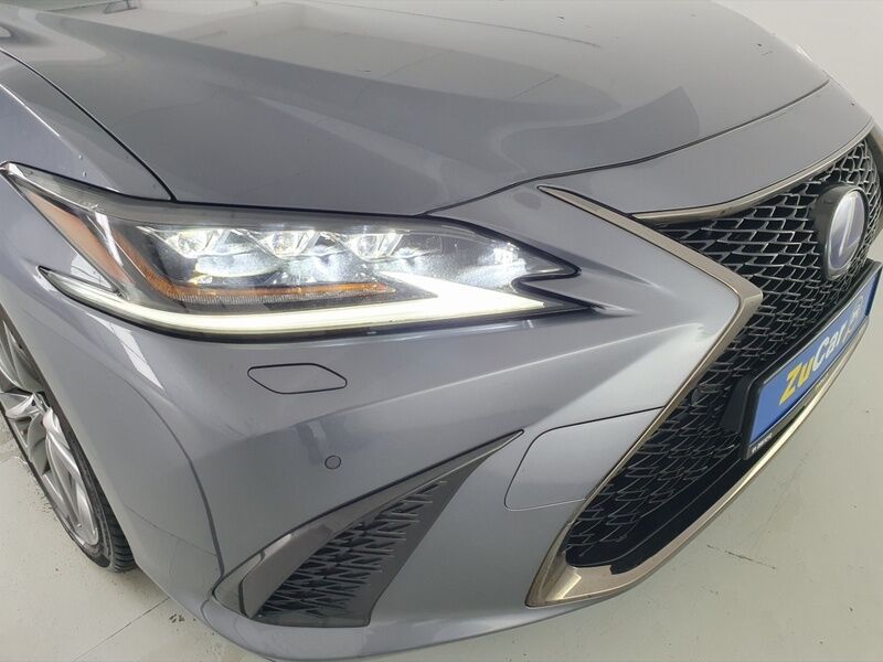 More views of Lexus ES