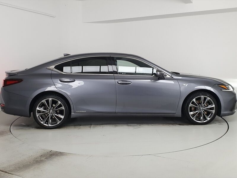 More views of Lexus ES