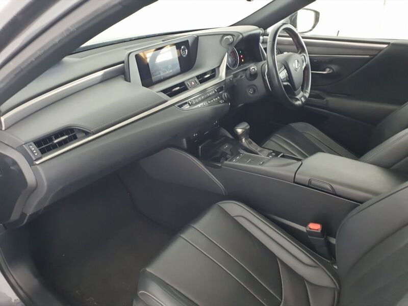 More views of Lexus ES